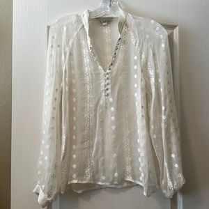 Beautiful embroidered top NWOT